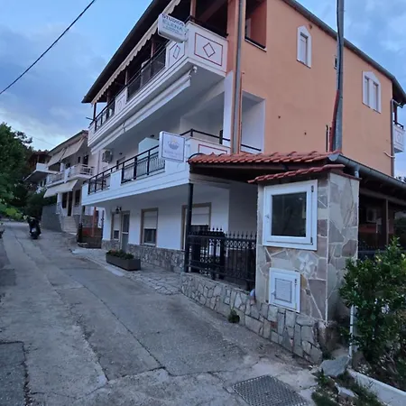 Elena Hotel *