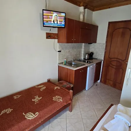 Hotel Elena *