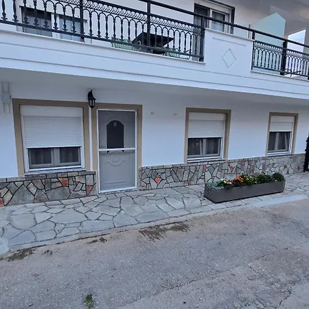 Elena Ποτός